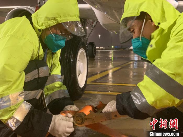 強臺風(fēng)“軒嵐諾”來襲南航取消9月5日在滬34個進(jìn)出港航班