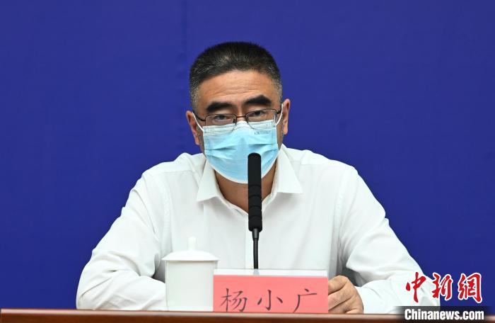 成都市政府副秘書長、市衛(wèi)健委主任楊小廣。　安源 攝