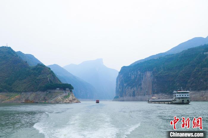 一場巡河“找茬”行動，何以巡出碧水東流的長江？