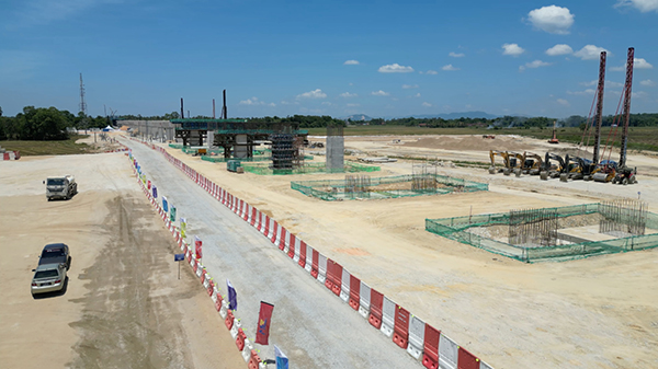 哥打巴魯車站施工現(xiàn)場。中國交通建設(shè)有限公司供圖