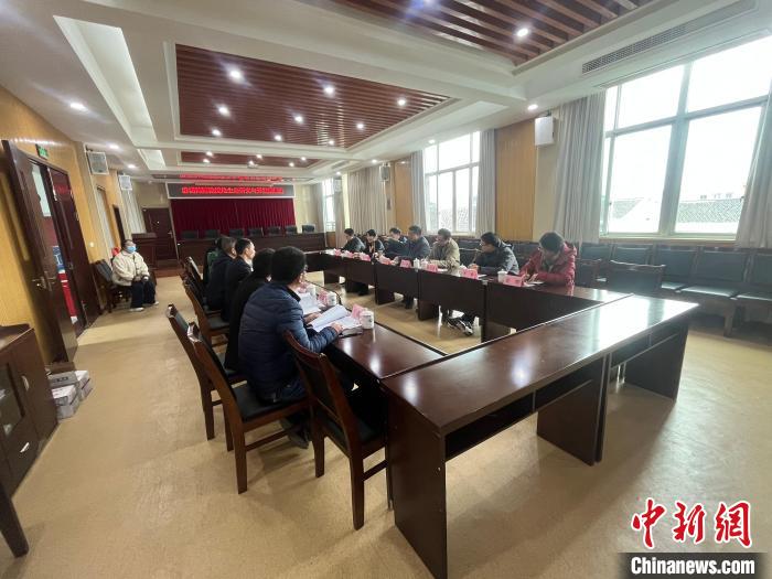 寧波大學(xué)東海研究院召開相關(guān)工作會議。(資料圖) 寧波大學(xué)東海研究院供圖