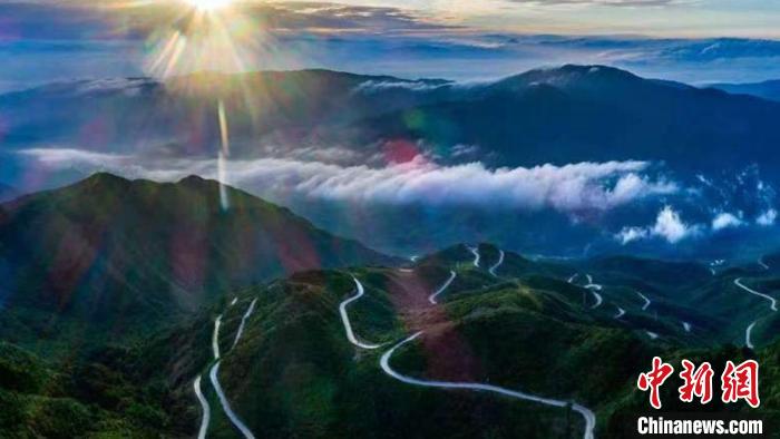 湖南城步苗族自治縣地處湘西南苗疆要區(qū)。　城步縣委宣傳部 供圖