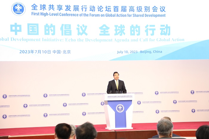 中國國家國際發(fā)展合作署署長羅照輝出席全球共享發(fā)展行動(dòng)論壇首屆高級別會(huì)議開幕式并發(fā)表歡迎致辭。中國國家國際發(fā)展合作署供圖