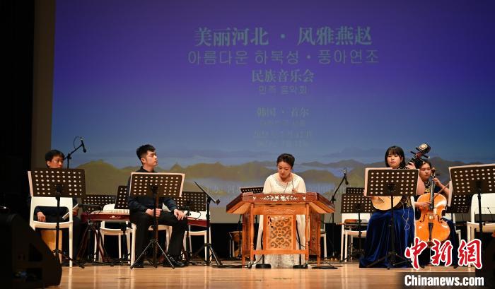 圖為音樂會現(xiàn)場?！∈谞栔袊幕行墓﹫D