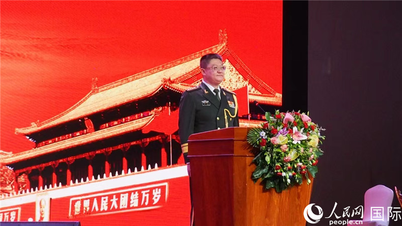 圖為中國駐老撾大使館國防武官李兵大校致辭。人民網(wǎng)記者 孫廣勇攝