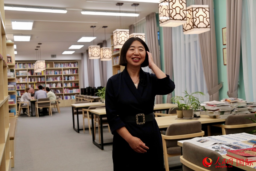 白俄羅斯國立大學共和國漢學孔子學院中方院長劉素玲。人民網(wǎng)記者 朱虹攝