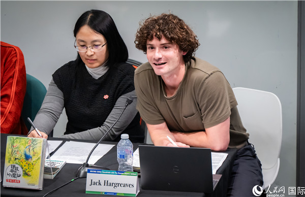 4、英國漢學家沈如風對中國文學譯作的未來充滿期待。郭錦標攝