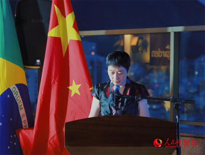 中國(guó)駐里約熱內(nèi)盧總領(lǐng)事田敏發(fā)表致辭。人民網(wǎng)記者 宋亦然攝