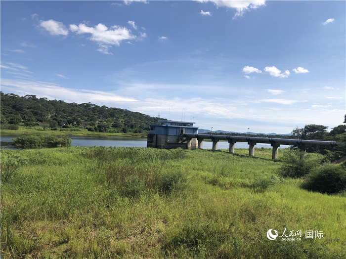 位于卡夫河渡口的供水項目。人民網(wǎng)記者 黃培昭攝