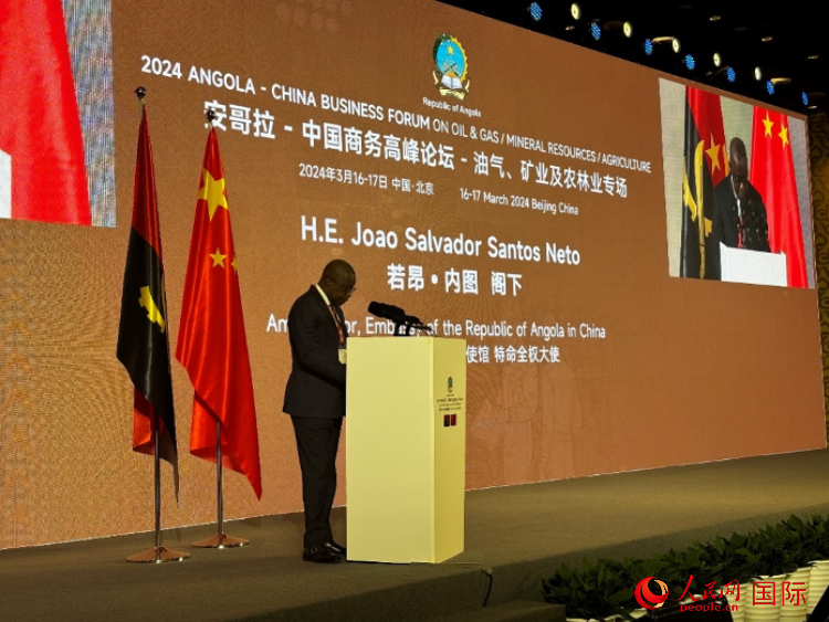 安哥拉駐華大使若昂·內(nèi)圖。人民網(wǎng)記者 張榮攝