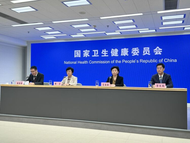 新華全媒+｜加強(qiáng)兒童?？?改善醫(yī)療服務(wù)——2024年醫(yī)療和婦幼健康這樣發(fā)力