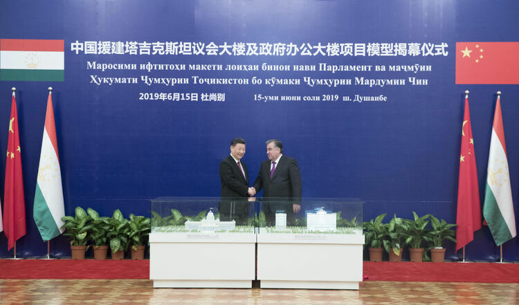 第1視點(diǎn)丨這兩座大樓，見證著中塔友誼