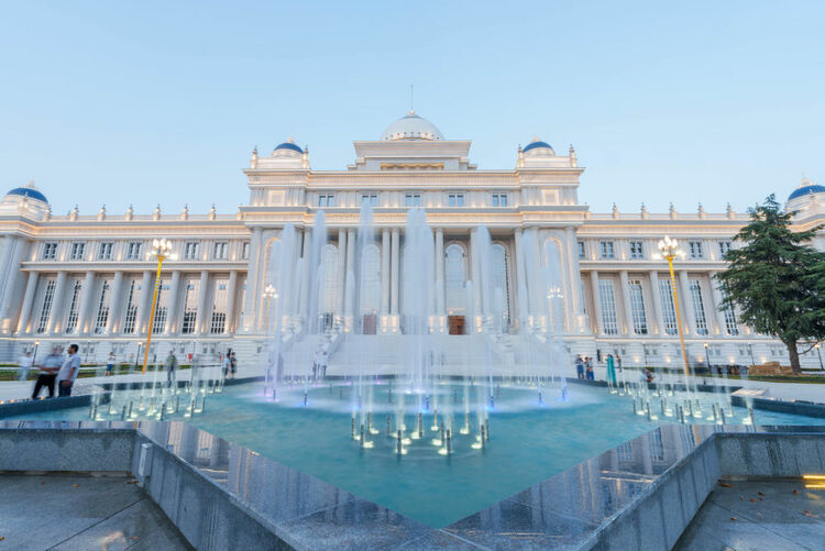 第1視點(diǎn)丨這兩座大樓，見證著中塔友誼