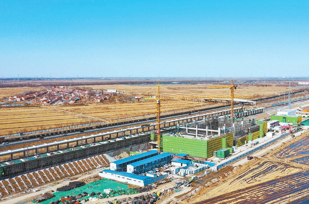 2月26日拍攝的建設(shè)中的京濱鐵路周良站（無人機(jī)照片）。