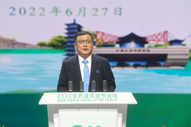 揚州市委常委、常務副市長陳鍇竑作推介發(fā)言。邵丹攝