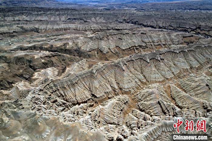 4月5日，西藏阿里札達(dá)土林。(無人機(jī)照片) 李林 攝