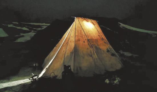 卓乃湖受困?？煽晌骼锕芾硖庂Y料圖片