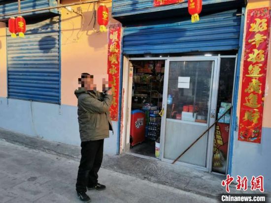 圖為犯罪嫌疑人指認現(xiàn)場?！∏嗪Ｊ」矎d森林警察總隊刑偵治安支隊供圖