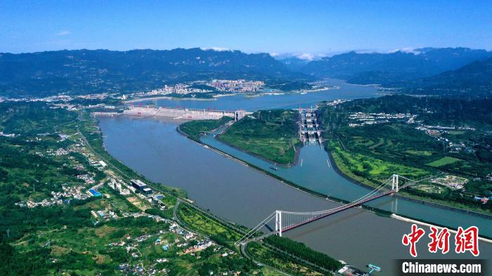 2022年夏季三峽工程為中下游補水。(資料圖) 湯偉 攝