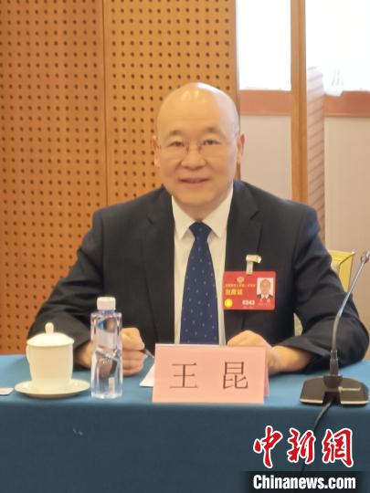 圖為全國政協(xié)委員，農(nóng)工黨青海省委會主委王昆?！∈茉L者供圖