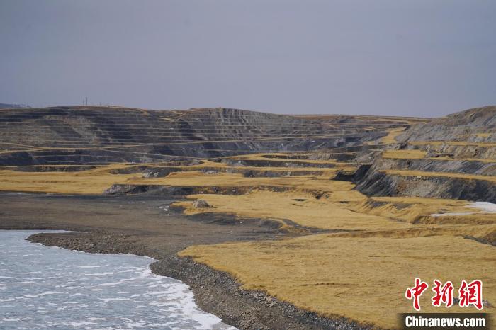 圖為青海省海西蒙古族藏族自治州天峻縣木里礦區(qū)?！●R銘言 攝