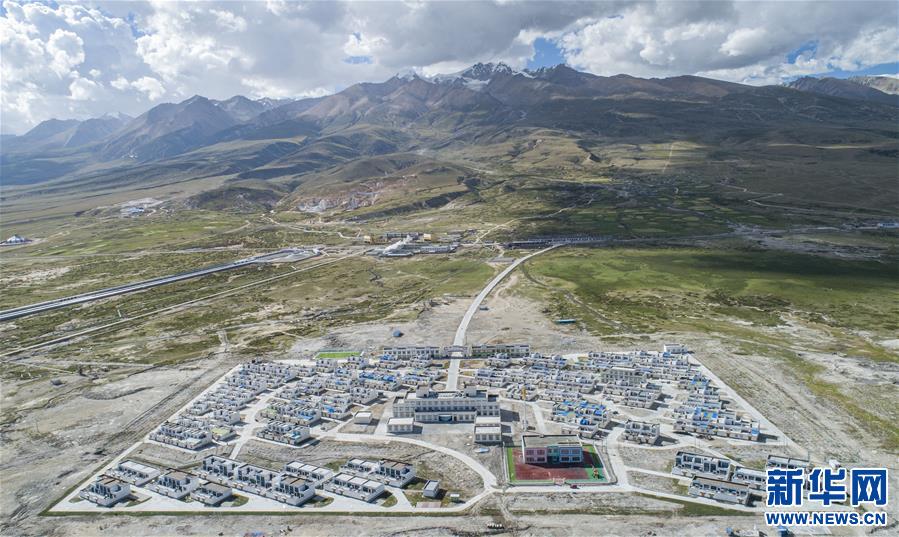 （新華全媒頭條·走向我們的小康生活·圖文互動(dòng)）（1）扎西德勒，我們的新家園——西藏易地扶貧搬遷搬出幸福美好新生活