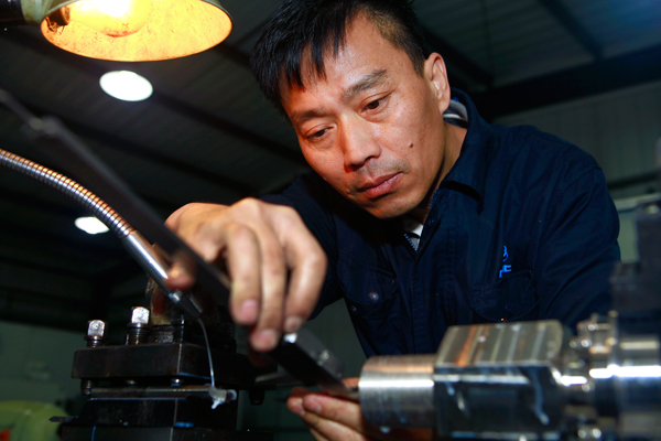 工作中的張世軍。受訪者供圖