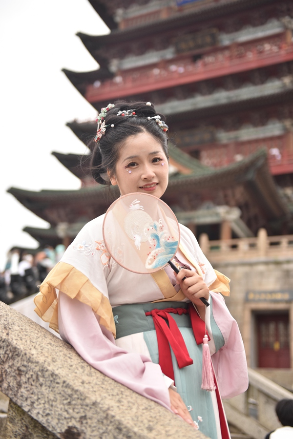 南昌滕王閣“古風游”。受訪者供圖