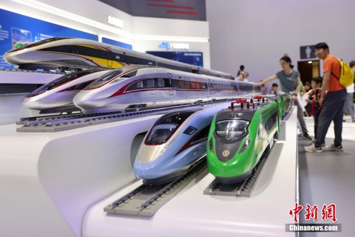 7月13日，第二十六屆北京科博會在北京國家會議中心開幕。圖為復興號系列動車組模型。<a target='_blank' href='/'><p  align=