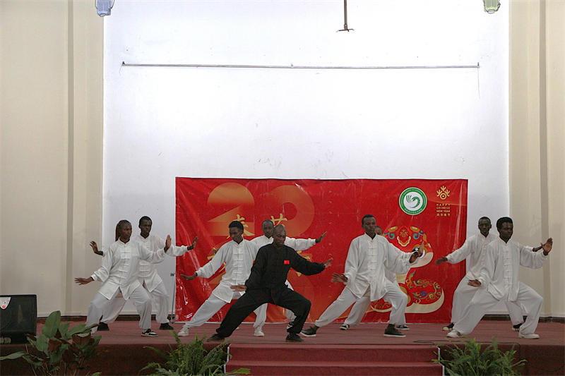 卡巴拉克大學(xué)春節(jié)體驗(yàn)活動(dòng)。埃格頓大學(xué)孔子學(xué)院供圖