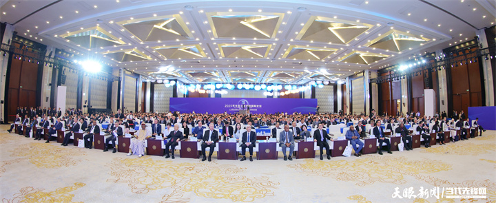 2025年7月5日，以“人與自然和諧共生——共商全球發(fā)展綠色轉(zhuǎn)型”為主題的2025年生態(tài)文明貴陽(yáng)國(guó)際論壇在貴陽(yáng)隆重開(kāi)幕。圖為開(kāi)幕式現(xiàn)場(chǎng)。貴州日?qǐng)?bào)天眼新聞?dòng)浾?杜朋城 攝.jpg