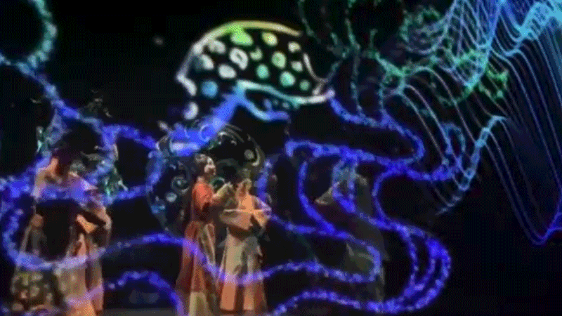 馬王堆復(fù)原動(dòng)態(tài)展《一念·辛追夢(mèng)》以多媒體視覺影像，為觀眾提供沉浸式視聽感受。