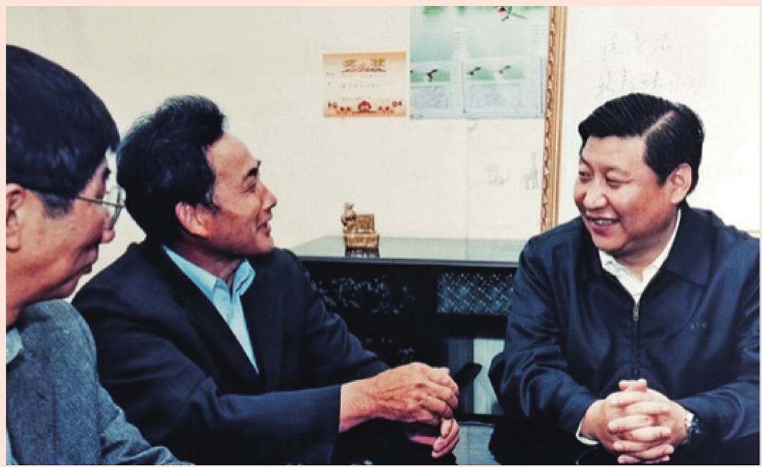 2003年4月24日，時任浙江省委書記習(xí)近平在浙江下姜村調(diào)研。