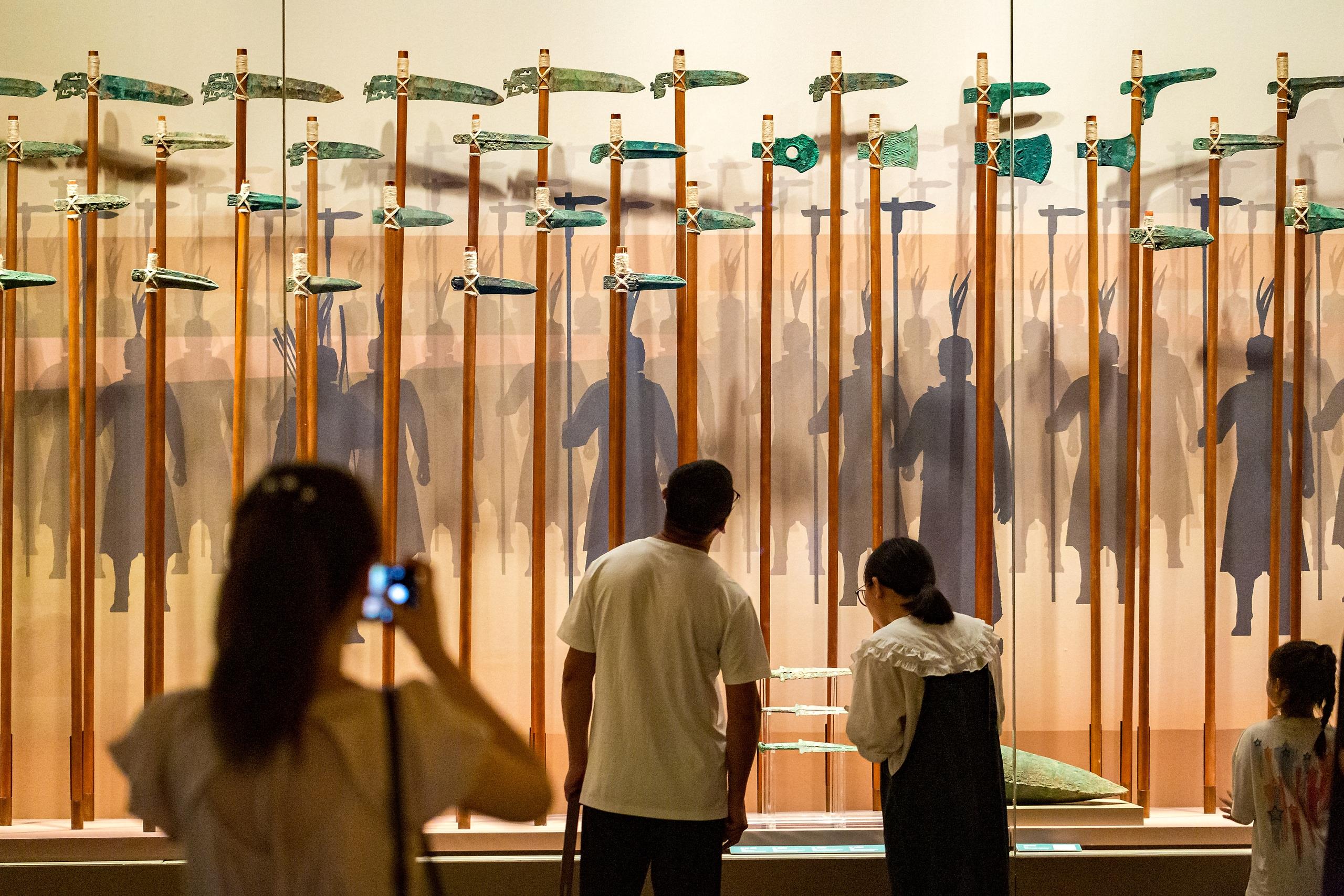△2024年8月25日，游客在河南省安陽市殷墟博物館參觀。