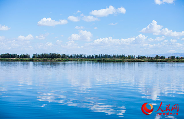 烏梁素海風(fēng)景秀美。人民網(wǎng) 孟佳澍攝