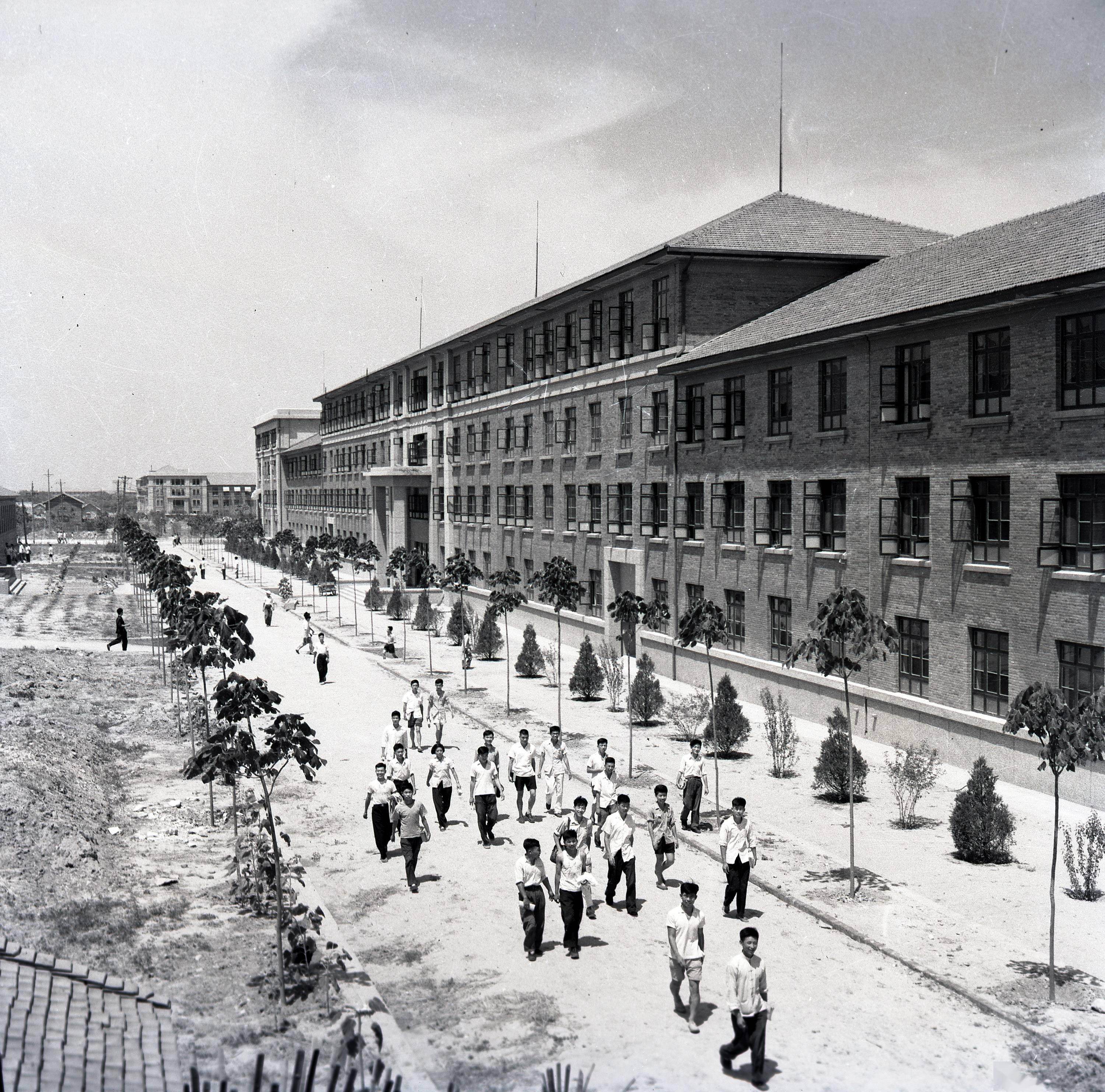 1959年拍攝的西遷后的交通大學(xué)校園一景（資料照片）。