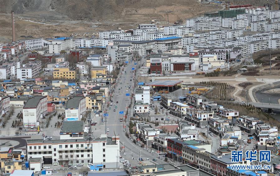 (玉樹(shù)抗震救災(zāi)10周年·圖文互動(dòng))(2)探訪云端街市——記三江源頭活力新城玉樹(shù)