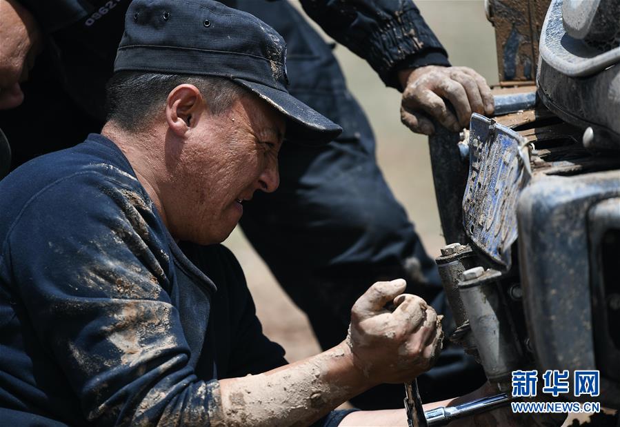 （圖文互動(dòng)）（5）記者手記：可可西里，“挪”向“藏羚羊大產(chǎn)房”的14個(gè)半小時(shí)