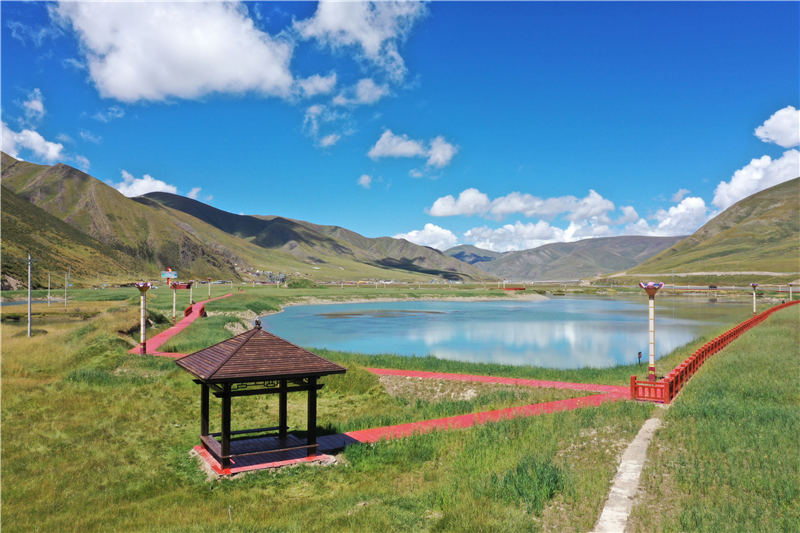 宜牛二村砂場生態(tài)修復后狀況。甘孜州石渠生態(tài)環(huán)境局供圖