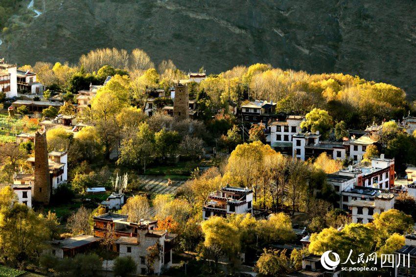 丹巴美景。李永安攝