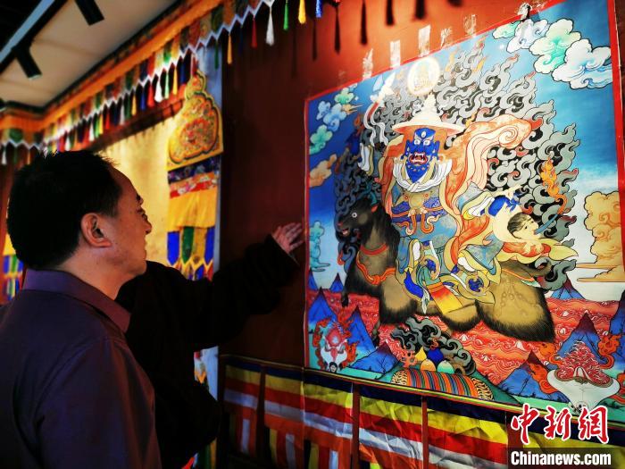 探訪青?！盁嶝曀嚾酥摇保好耖g畫師傾力傳承人類“非遺”