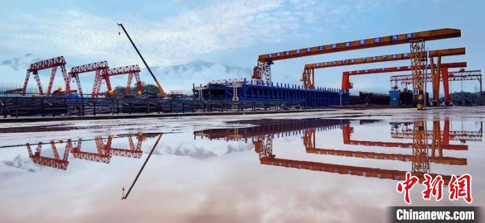 成蘭鐵路高原段T梁發(fā)運(yùn)全部完成?！≈需F八局 供圖