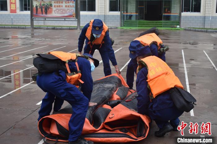 6分26秒!西藏森林消防開(kāi)展防汛抗洪拉動(dòng)演練