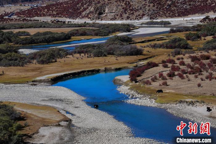 資料圖為拉薩市墨竹工卡縣境內(nèi)的美景?！∝暩聛硭?攝