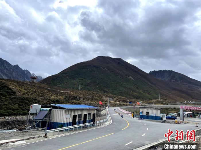 西藏邊境警察：守護G219！在移動方艙的青春堅守