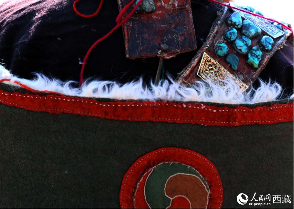 “飛天服飾”細(xì)節(jié)展示。 人民網(wǎng) 李海霞攝