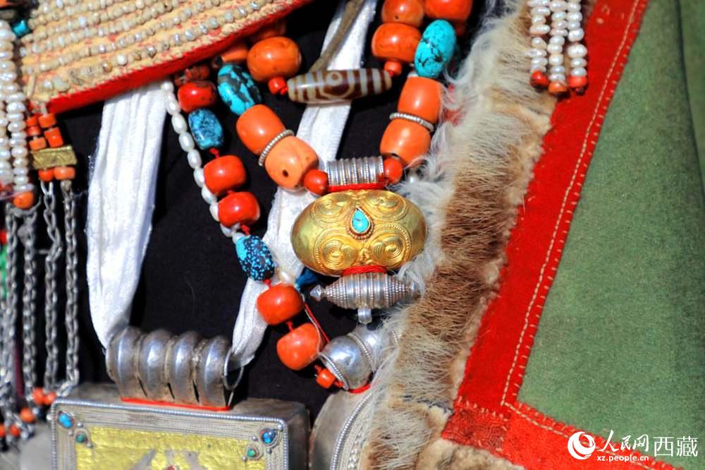 精美的配飾。人民網(wǎng) 李海霞攝