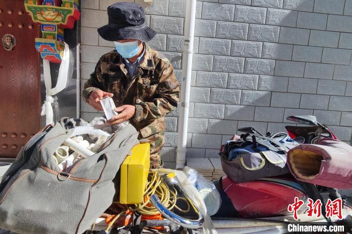 拉薩居民守望相助抗疫：大家的關(guān)系、距離更近了