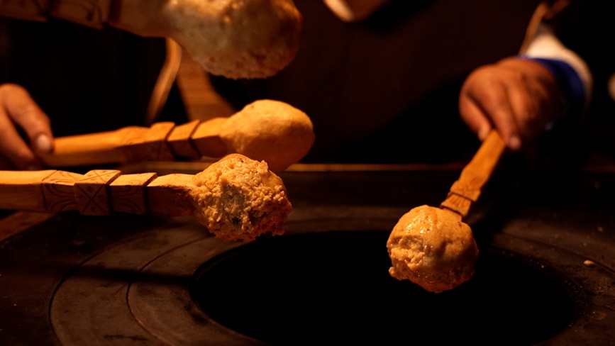  烤“結(jié)達(dá)”。