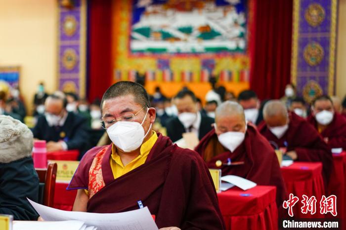 圖為宗教界委員參會建言資政?！〗w波 攝